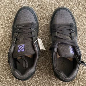 Five ten womens mtb shoes size 10 NWT
